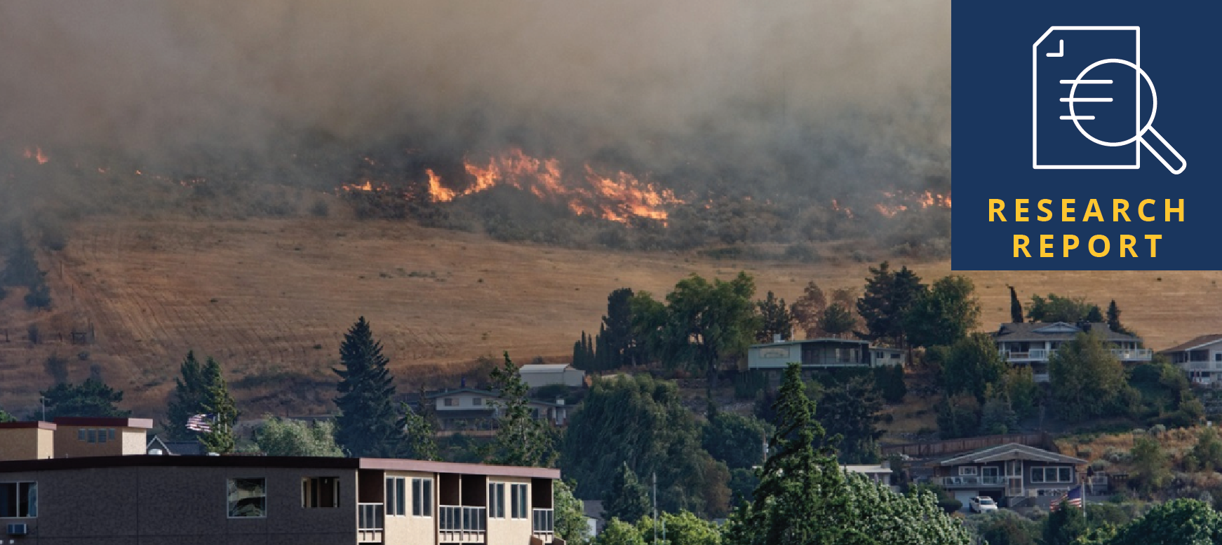 Wildfire coming towards a housing community